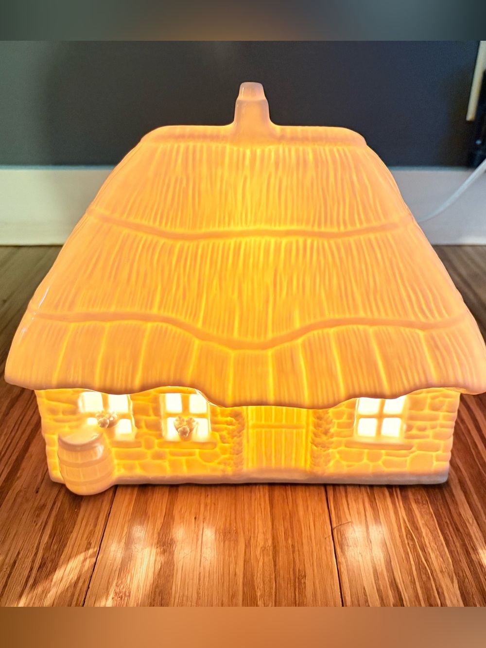 Irish Belleek Cottage Lamp